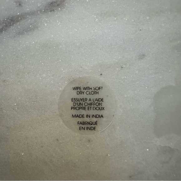 White Marble with silver foil edges set of 4 coasters - Picture 3 of 4